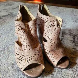 Women's peep toe heels